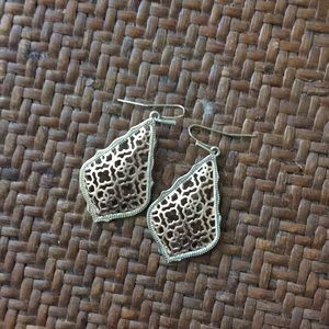 Kendra Scott Filigree Addie drop earrings